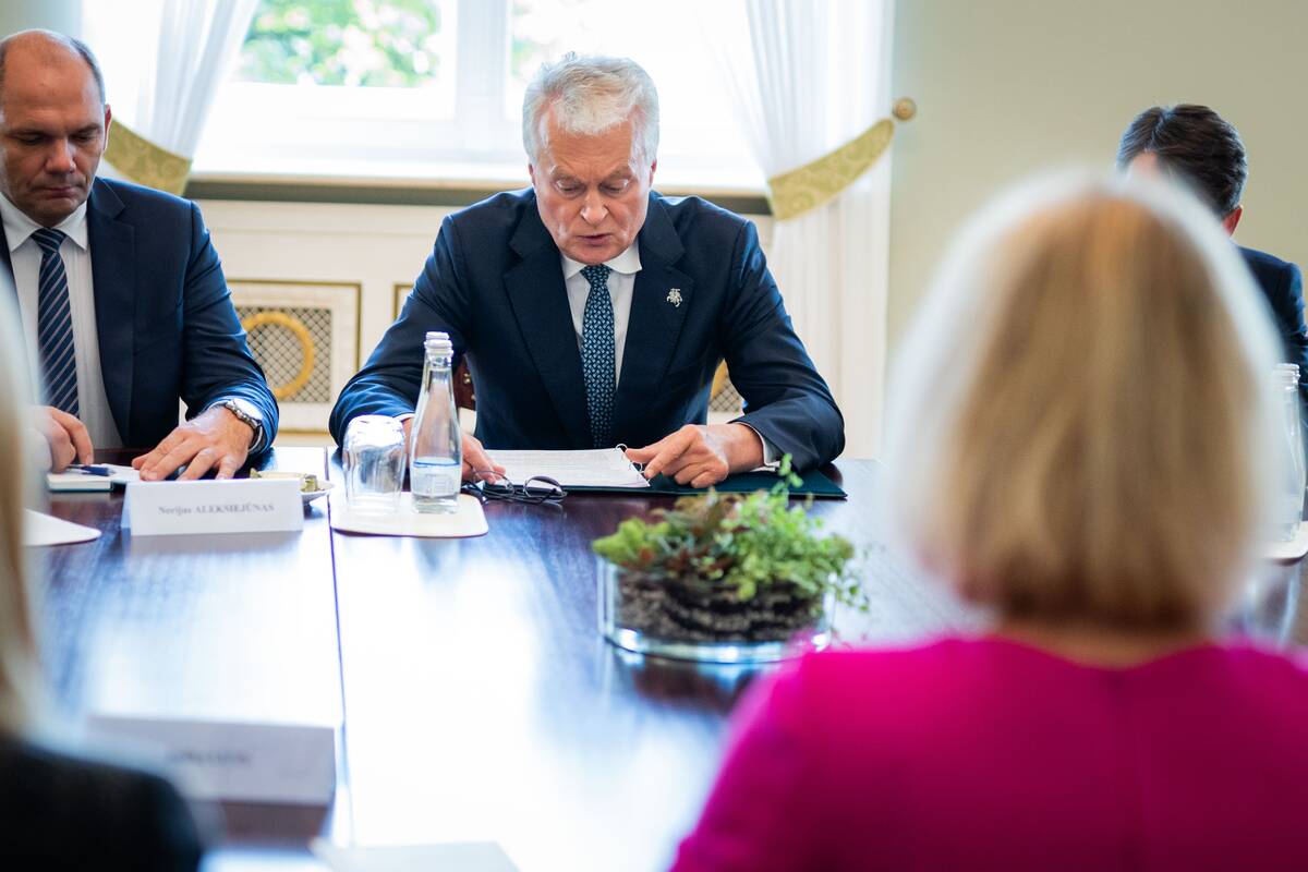 Prezidentas ir premjeras susitiko su Kaja Kallas