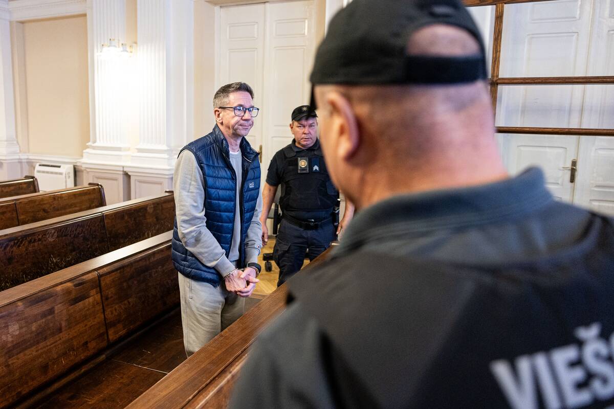 Vladimiro Antonovo bylos nagrinėjimas
