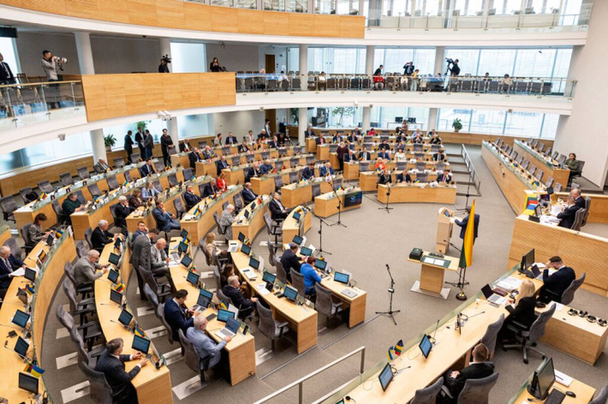 
<span>Seimas pradėjo rudens sesiją: planuoja apsvarstyti daugiau nei 500 įstatymų projektų</span>
