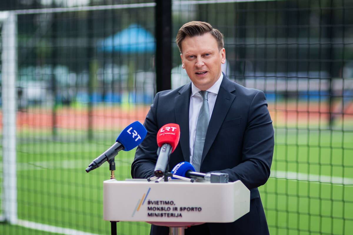Atidarytas atnaujintas Lietuvos aklųjų ir silpnaregių sporto aikštynas