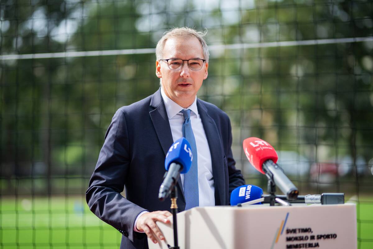 Atidarytas atnaujintas Lietuvos aklųjų ir silpnaregių sporto aikštynas