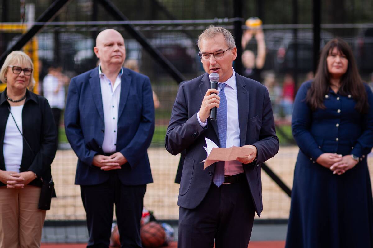 Atidarytas atnaujintas Lietuvos aklųjų ir silpnaregių sporto aikštynas