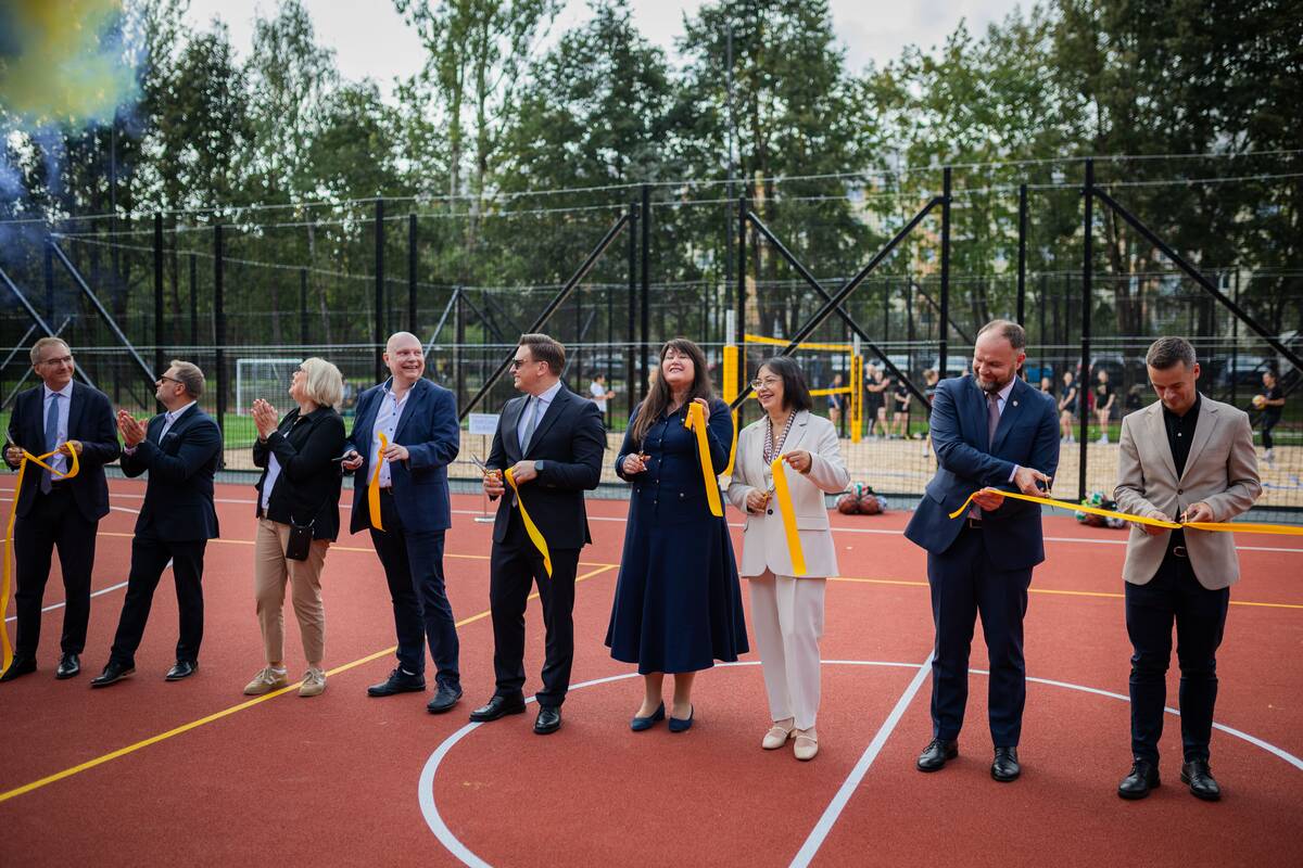 Atidarytas atnaujintas Lietuvos aklųjų ir silpnaregių sporto aikštynas