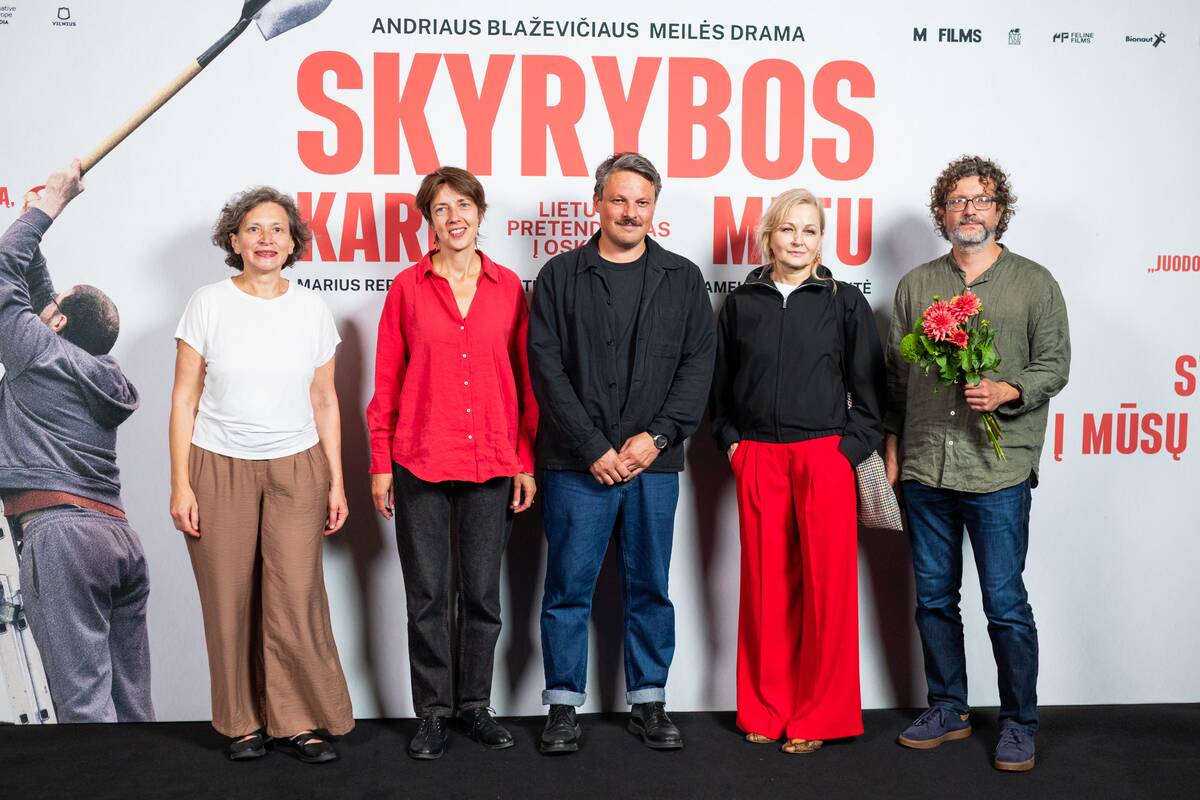 Dramos „Skyrybos karo metu“ premjera