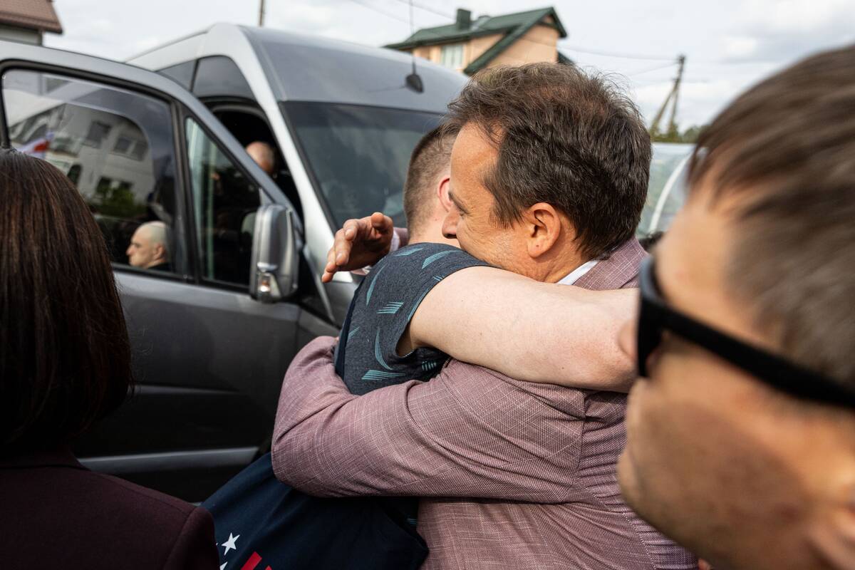 Į Lietuvą atvyko išlaisvinti Baltarusijos politiniai kaliniai