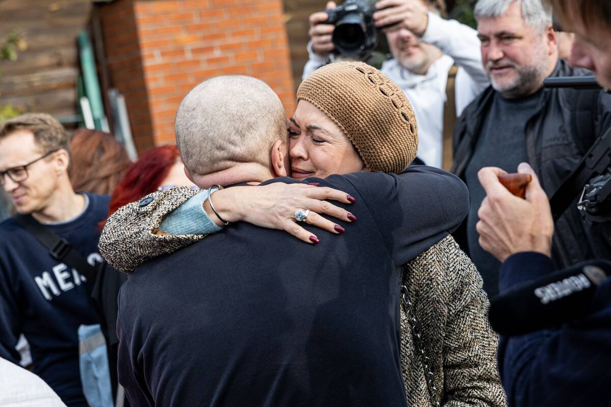 Į Lietuvą atvyko išlaisvinti Baltarusijos politiniai kaliniai