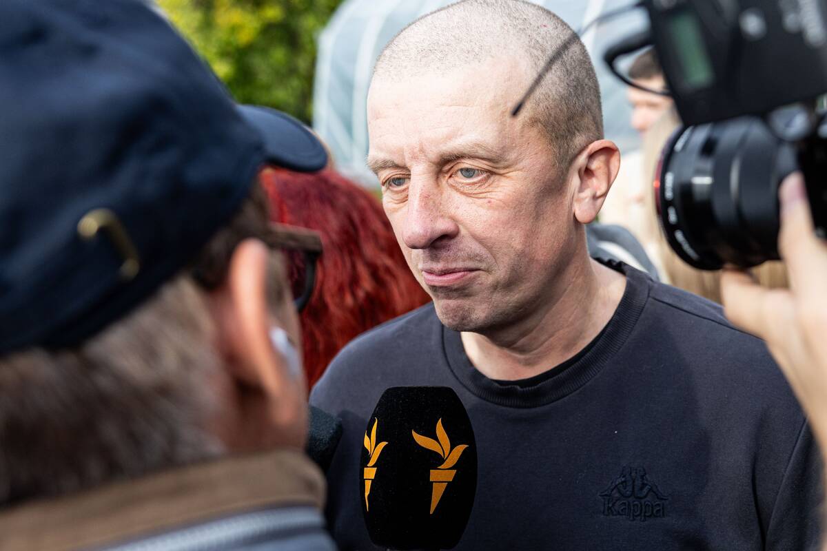 Į Lietuvą atvyko išlaisvinti Baltarusijos politiniai kaliniai