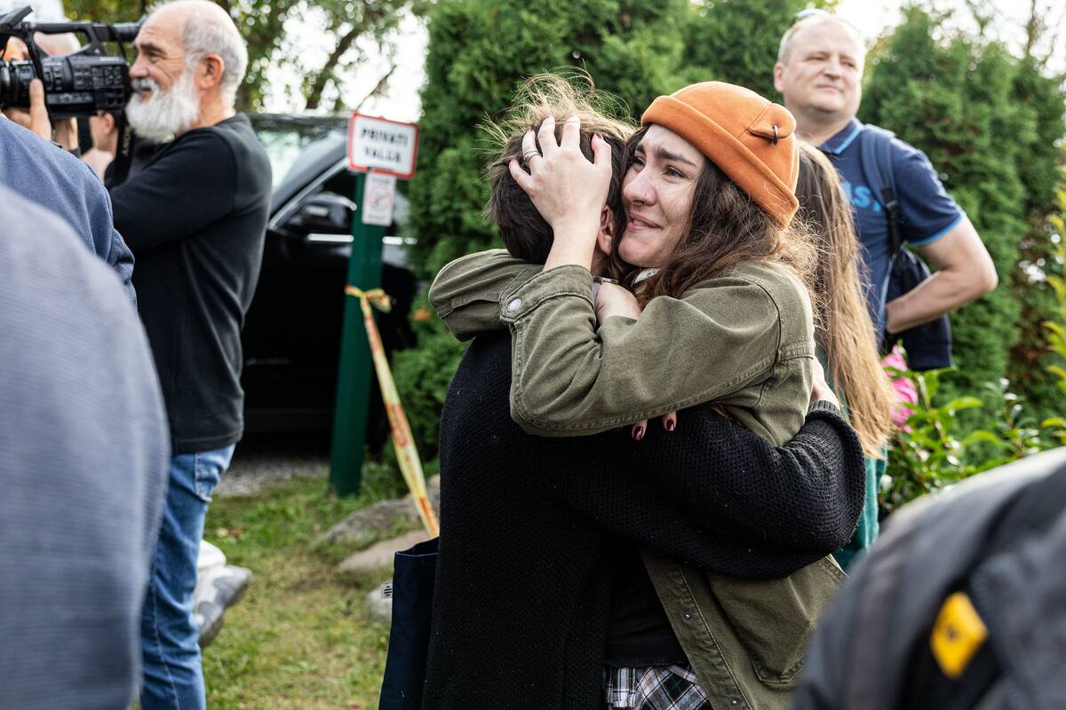Į Lietuvą atvyko išlaisvinti Baltarusijos politiniai kaliniai