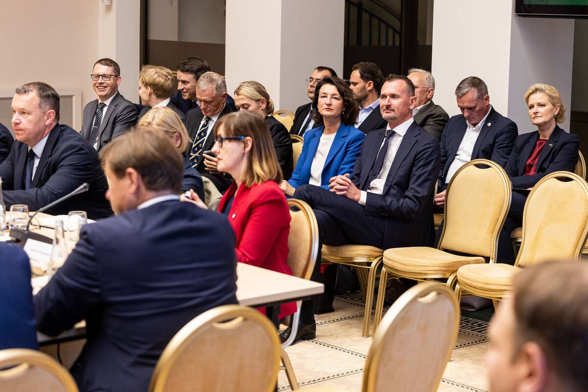 Visuotinės gynybos forumas