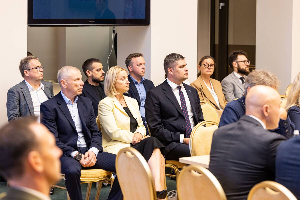 Visuotinės gynybos forumas