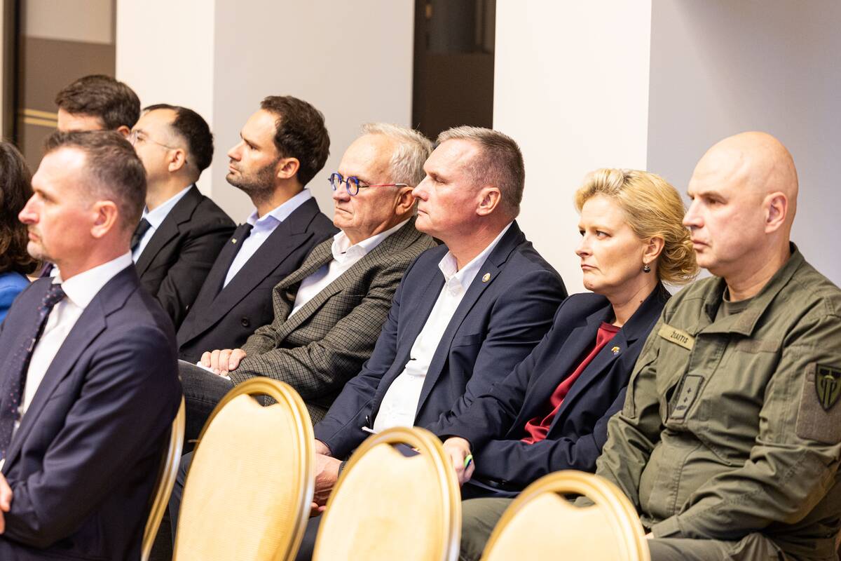 Visuotinės gynybos forumas