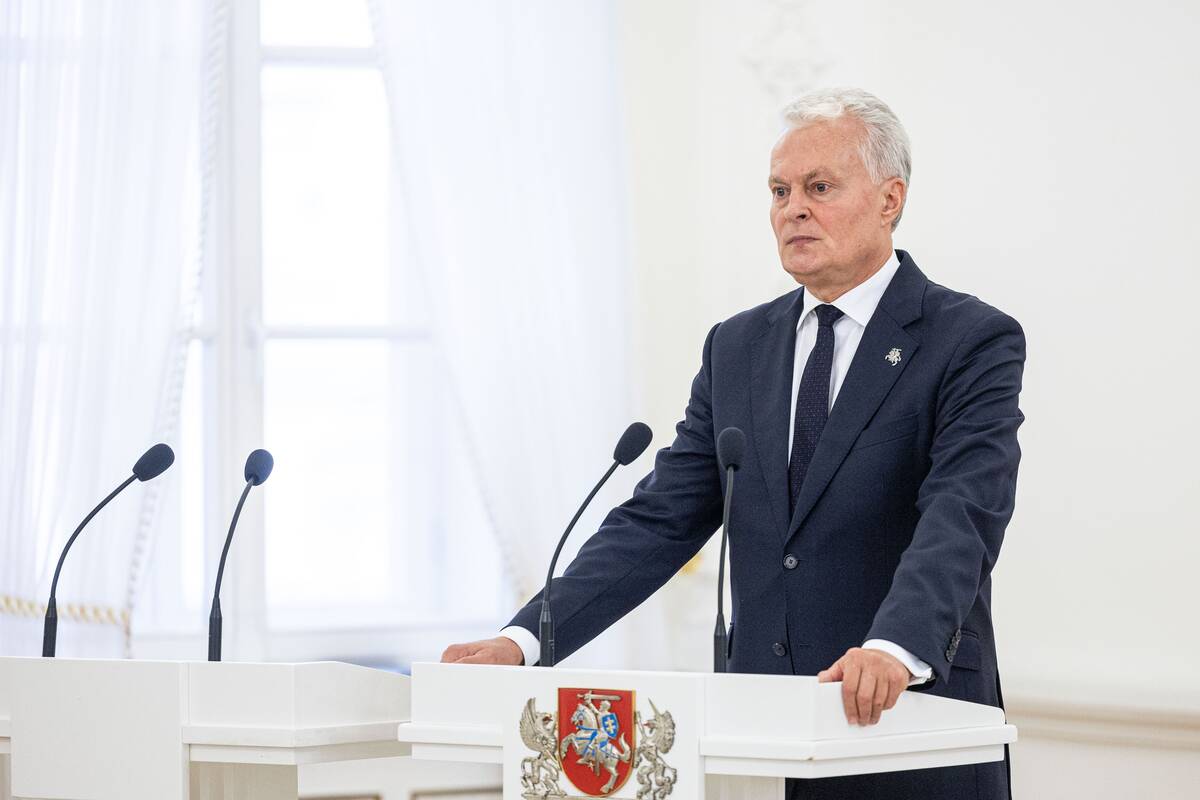 
<span>Prezidentas apie KAM šventę: tokie dalykai diskredituoja krašto apsaugos finansavimą</span>
