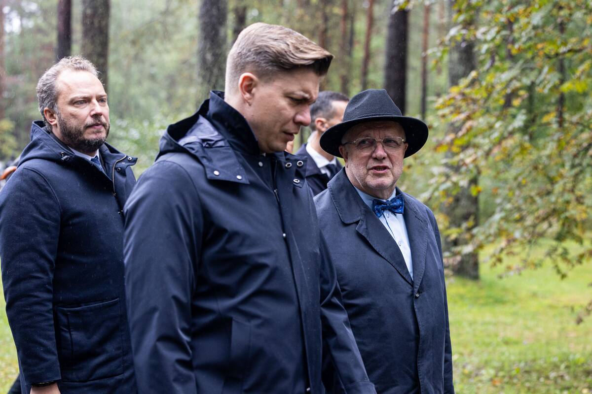 Lietuvos žydų genocido aukų pagerbimo ceremonijoja Panerių memoriale