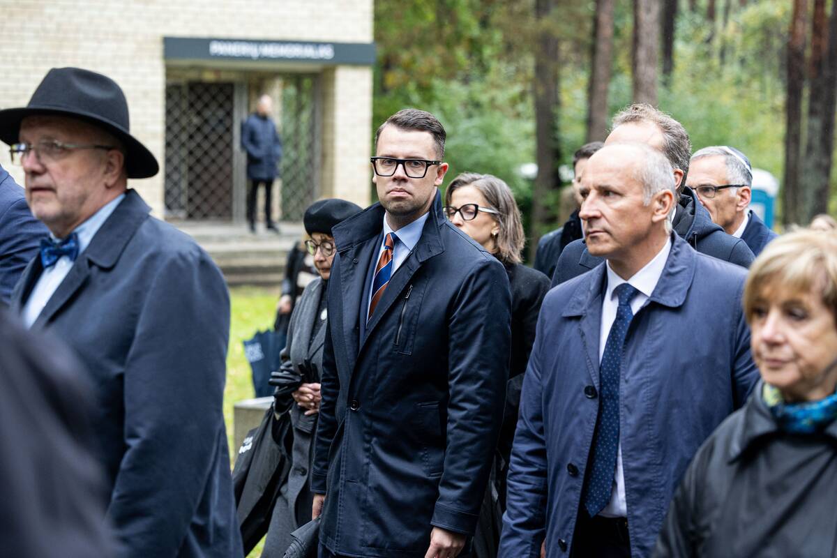 Lietuvos žydų genocido aukų pagerbimo ceremonijoja Panerių memoriale