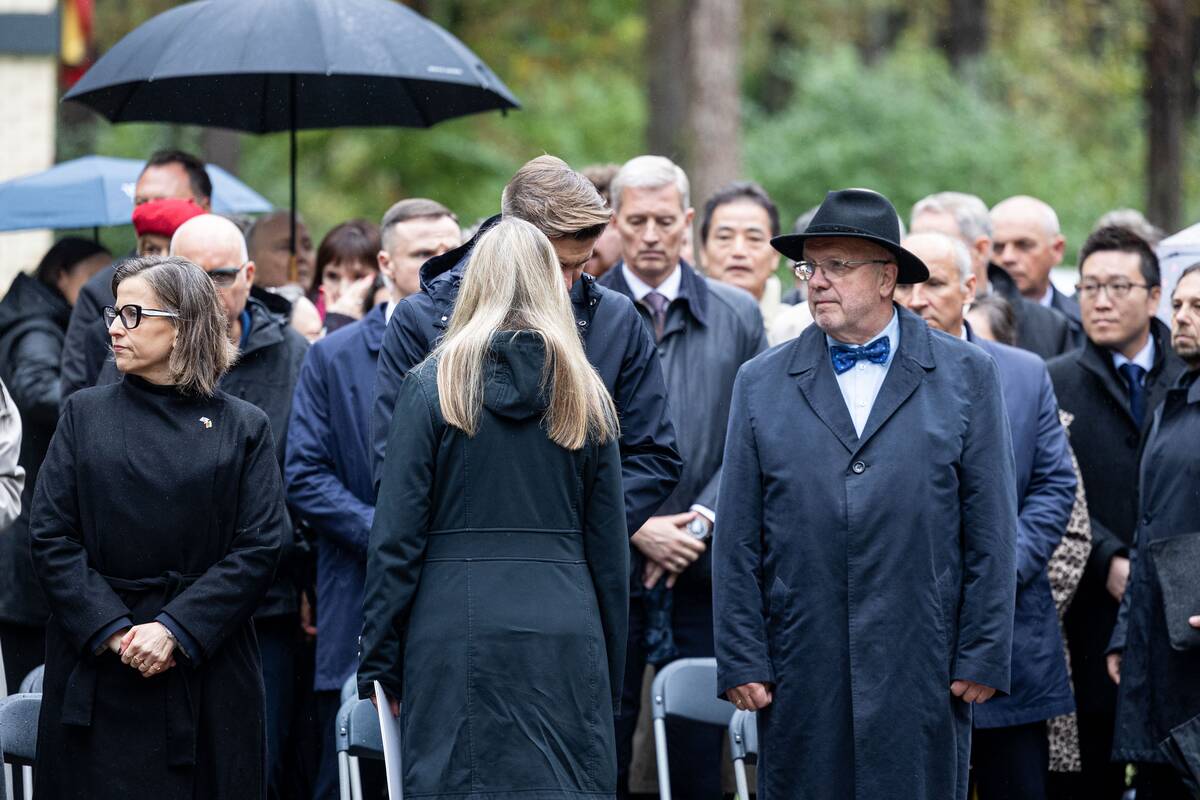 Lietuvos žydų genocido aukų pagerbimo ceremonijoja Panerių memoriale