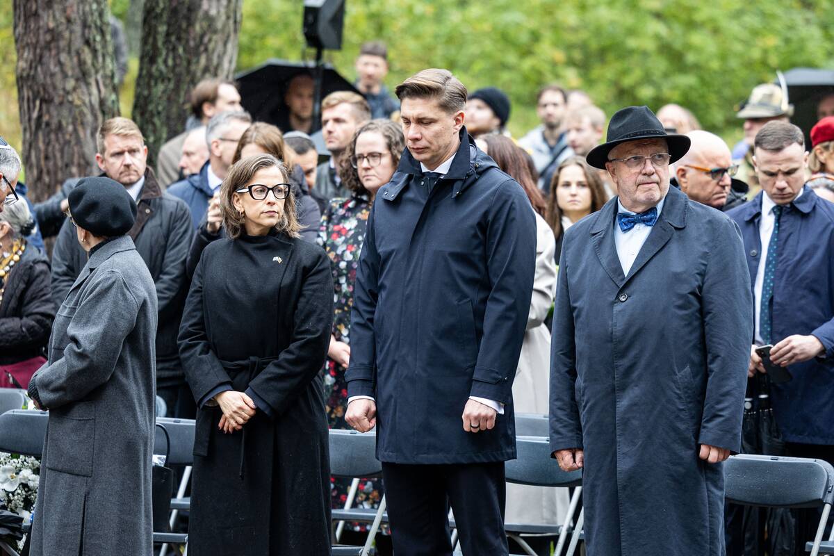 Lietuvos žydų genocido aukų pagerbimo ceremonijoja Panerių memoriale