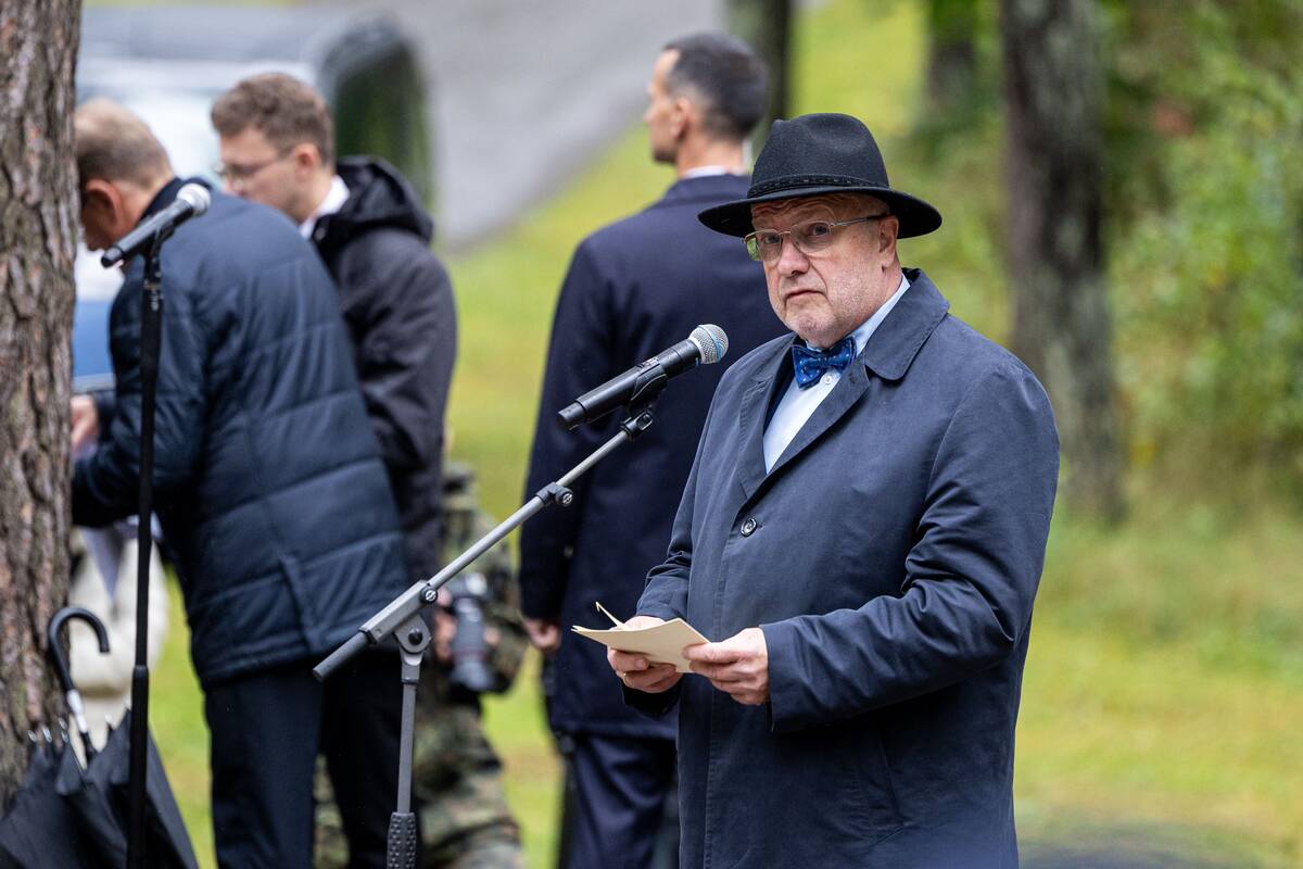 Lietuvos žydų genocido aukų pagerbimo ceremonijoja Panerių memoriale