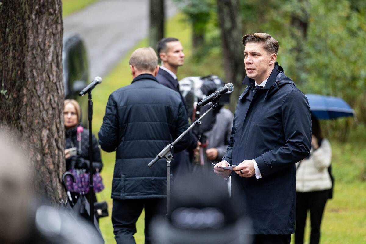 Lietuvos žydų genocido aukų pagerbimo ceremonijoja Panerių memoriale