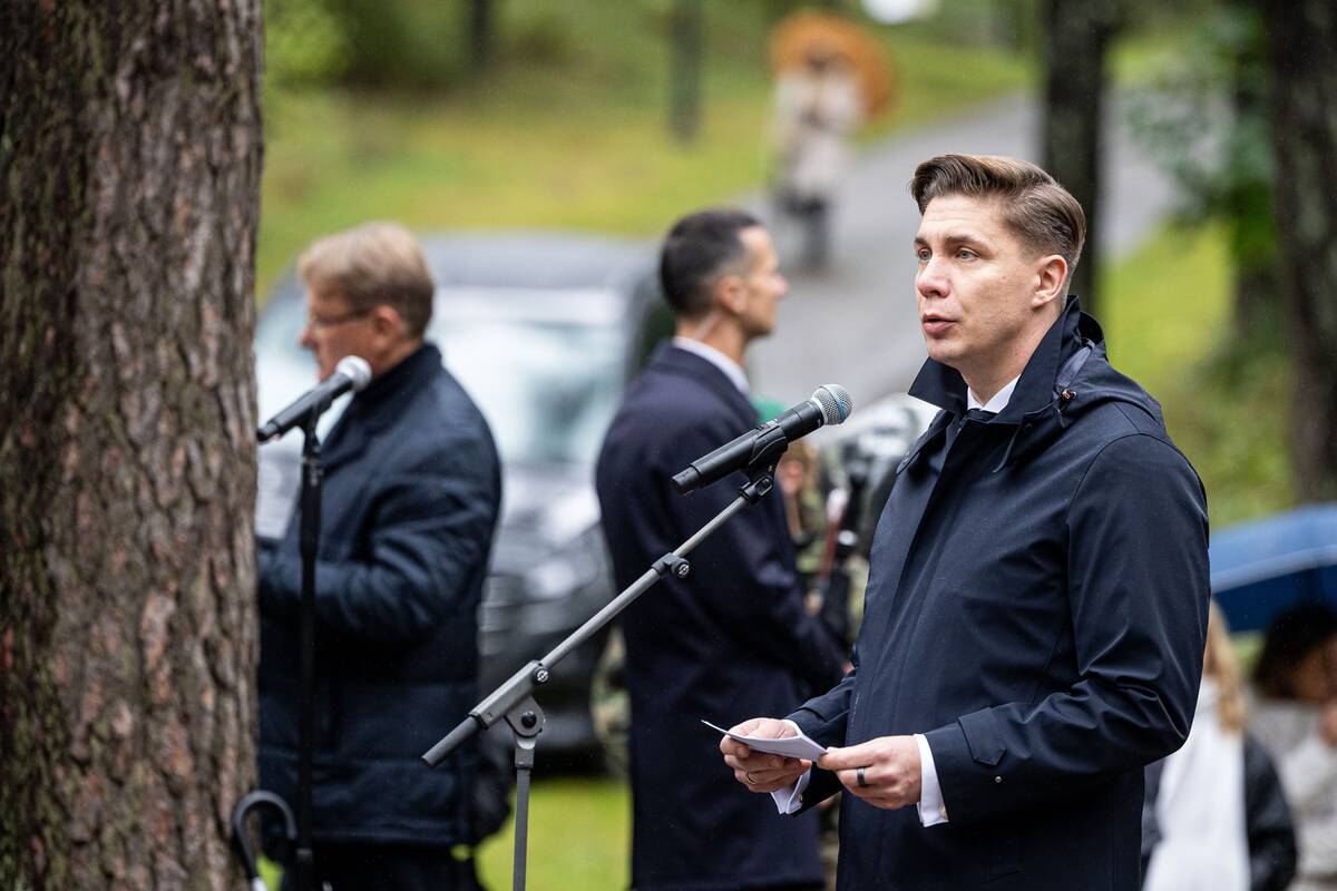 Lietuvos žydų genocido aukų pagerbimo ceremonijoja Panerių memoriale