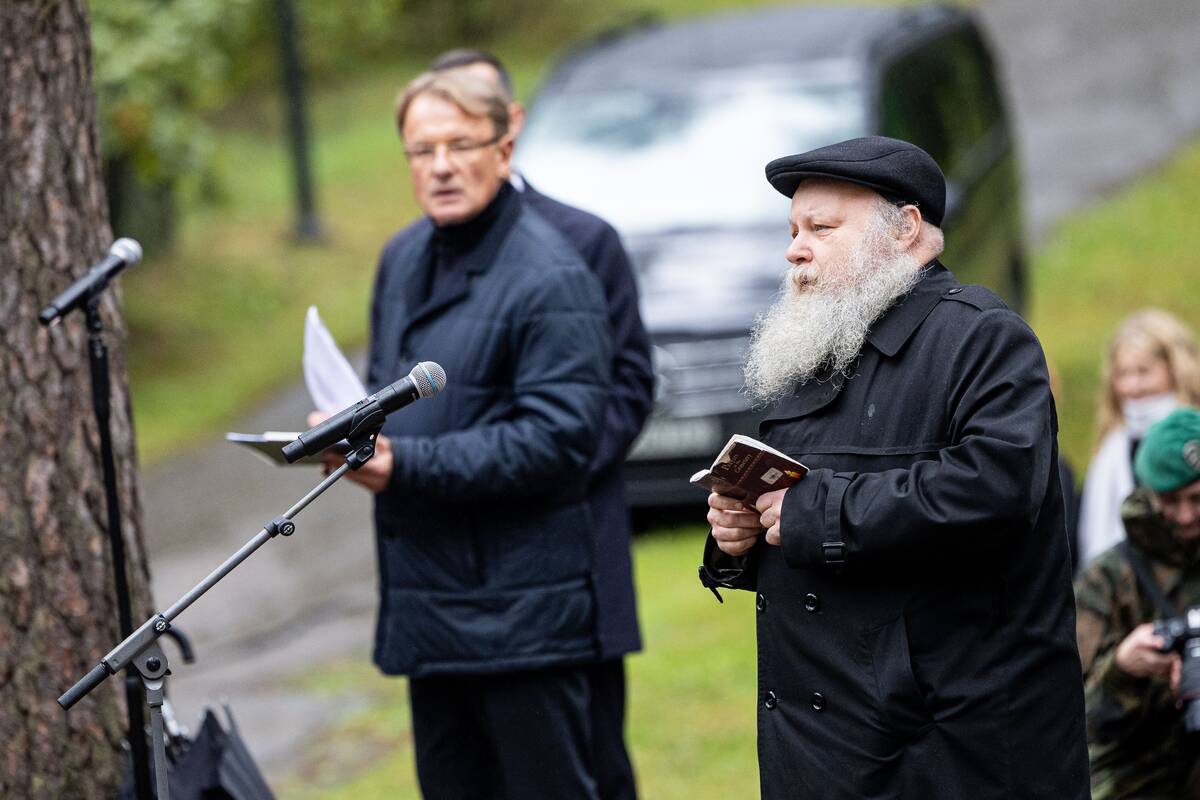 Lietuvos žydų genocido aukų pagerbimo ceremonijoja Panerių memoriale