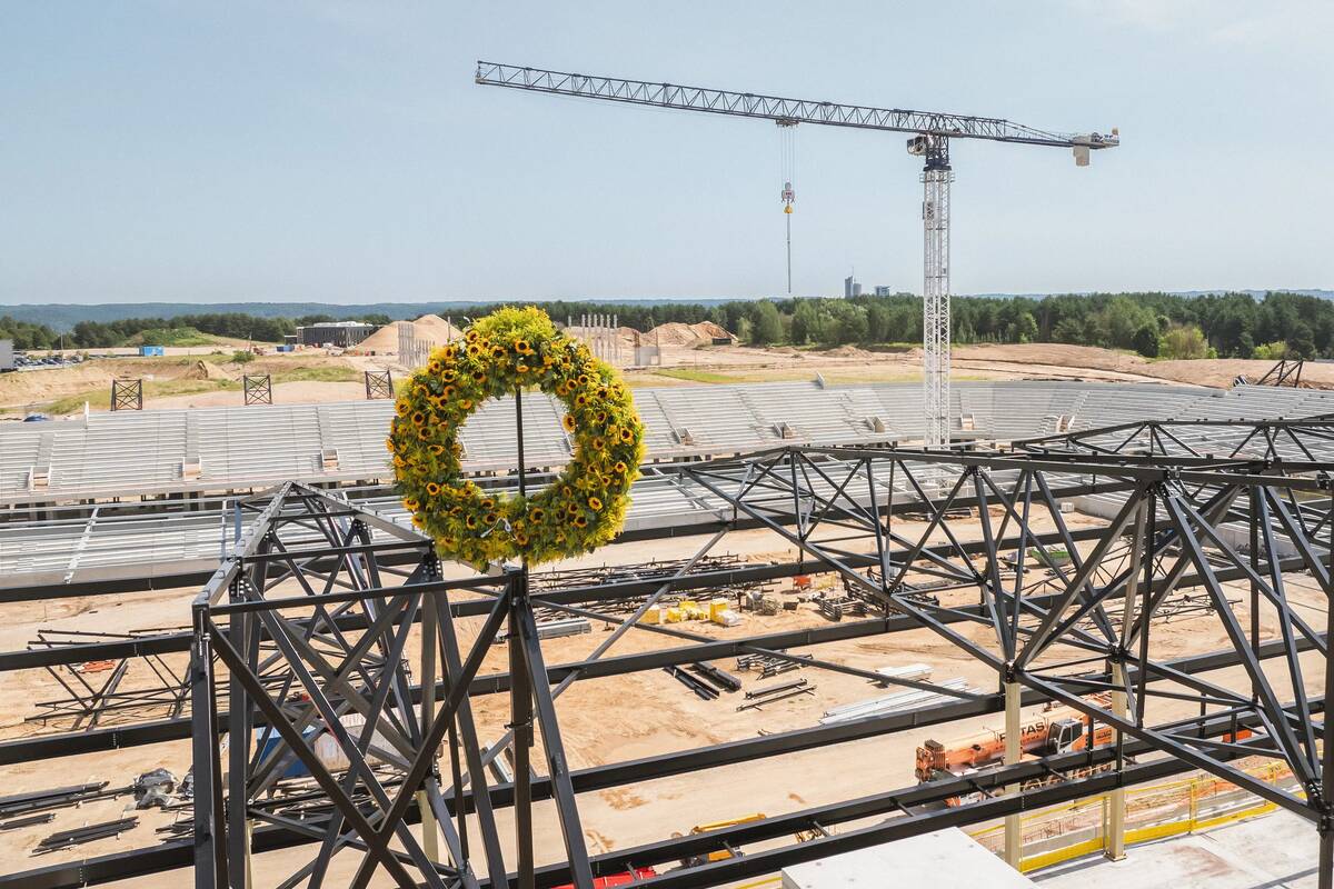 
<span>Nacionalinis stadionas įgauna dar daugiau formos: spalį – stogo dengimo pradžia</span>
