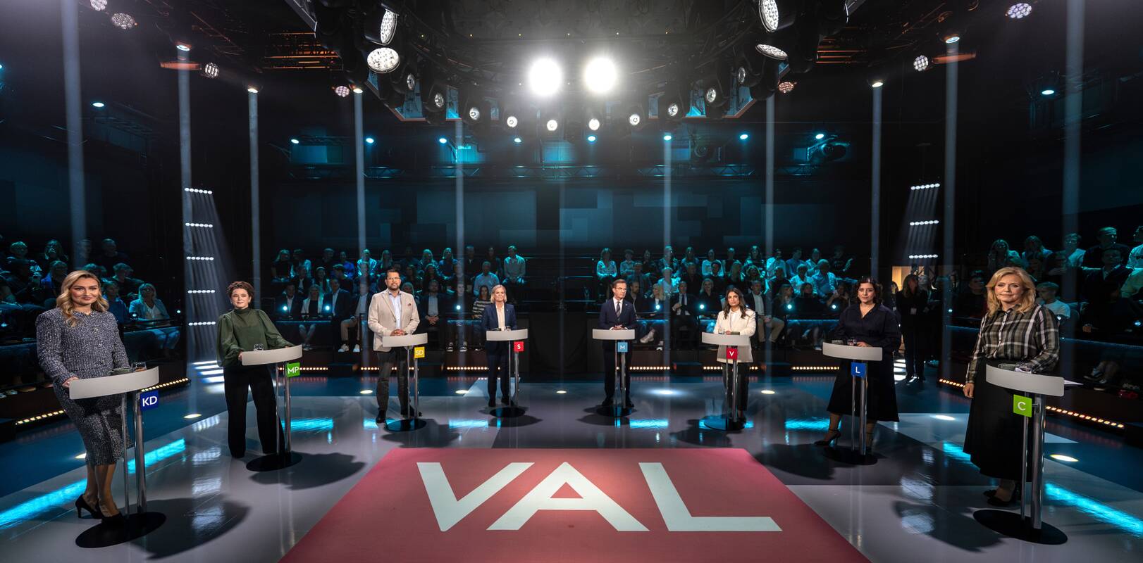
<span>Švedijos partijų lyderiai prieš rinkimus apsikeitė aštriomis replikomis</span>
