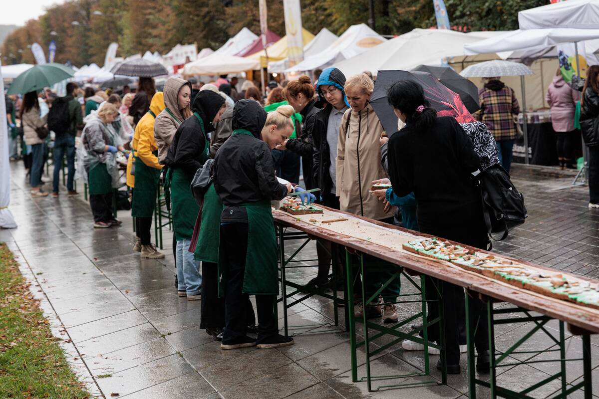 Obuolių pyrago rekordo fiksavimas