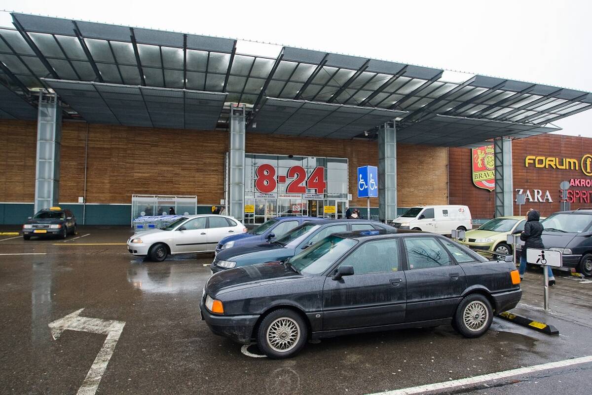 
<span>Klastotojams siūlo numatyti ne tik baudas, bet ir laisvės atėmimą iki ketverių metų </span>
