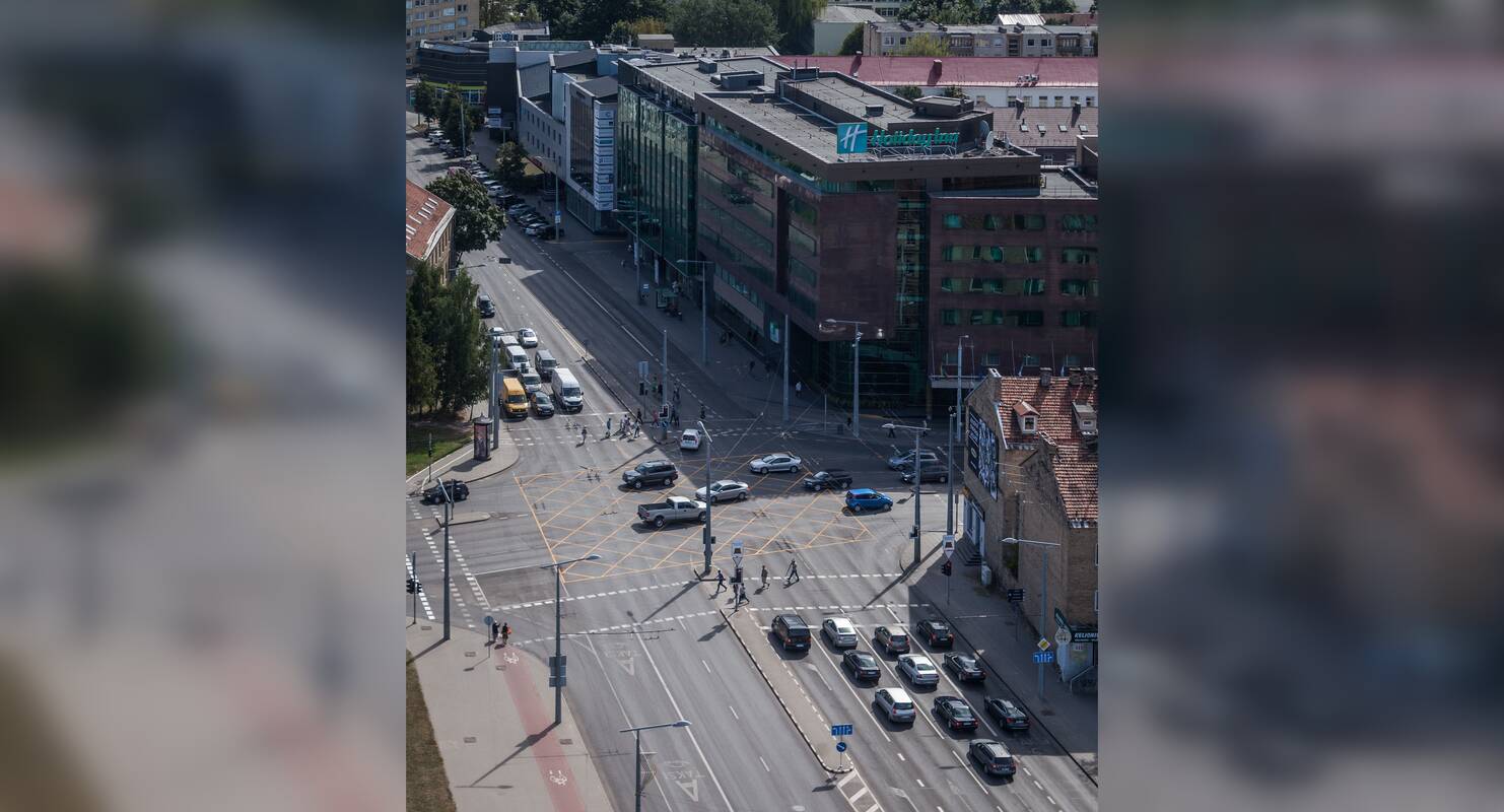 
<span>Vilniuje susidūrė nepilnamečių vairuojami mopedai</span>
