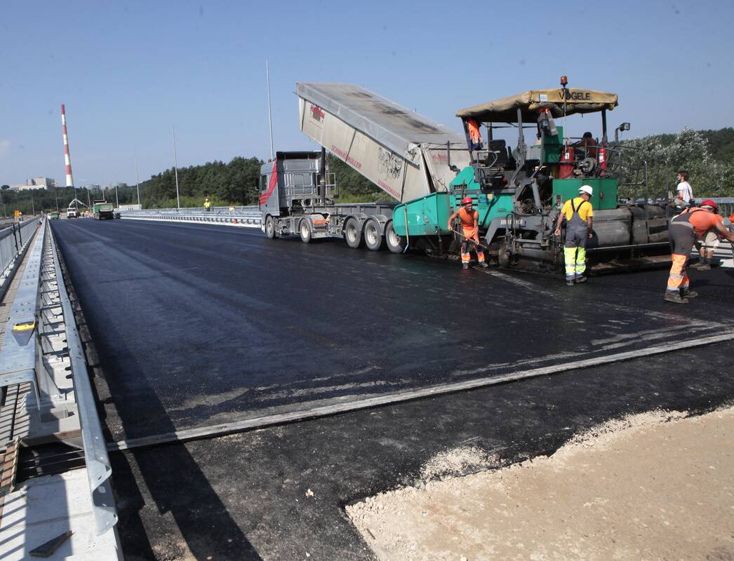 
<span>„Via Lietuvai“ skaičiuojant 154 blogos būklės tiltus, merai pasigenda remonto darbų spartos</span>
