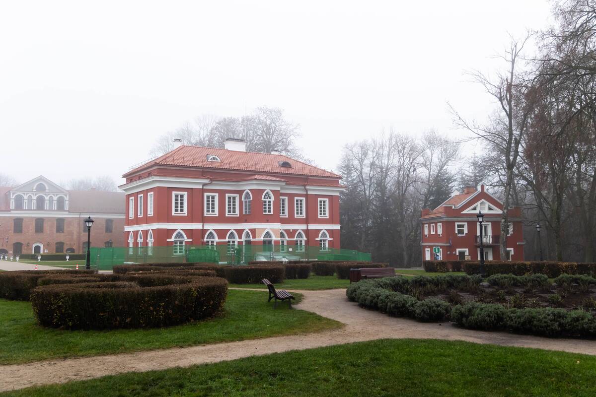 
<span>Nuo pareigų laikinai nušalinta „Raudondvario dvaro“ laikinoji direktorė </span>
