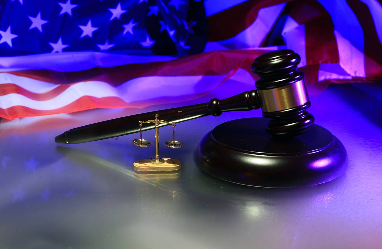 
<span>JAV kelis Rusijos piliečius apkaltino terorizmo finansavimu ir žmogžudysčių planavimu</span>
