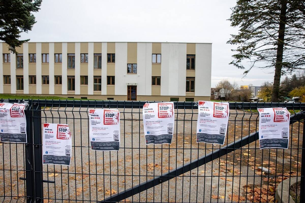 
<span>Teismas paskelbė verdiktą dėl pusiaukelės namų Domeikavoje</span>
