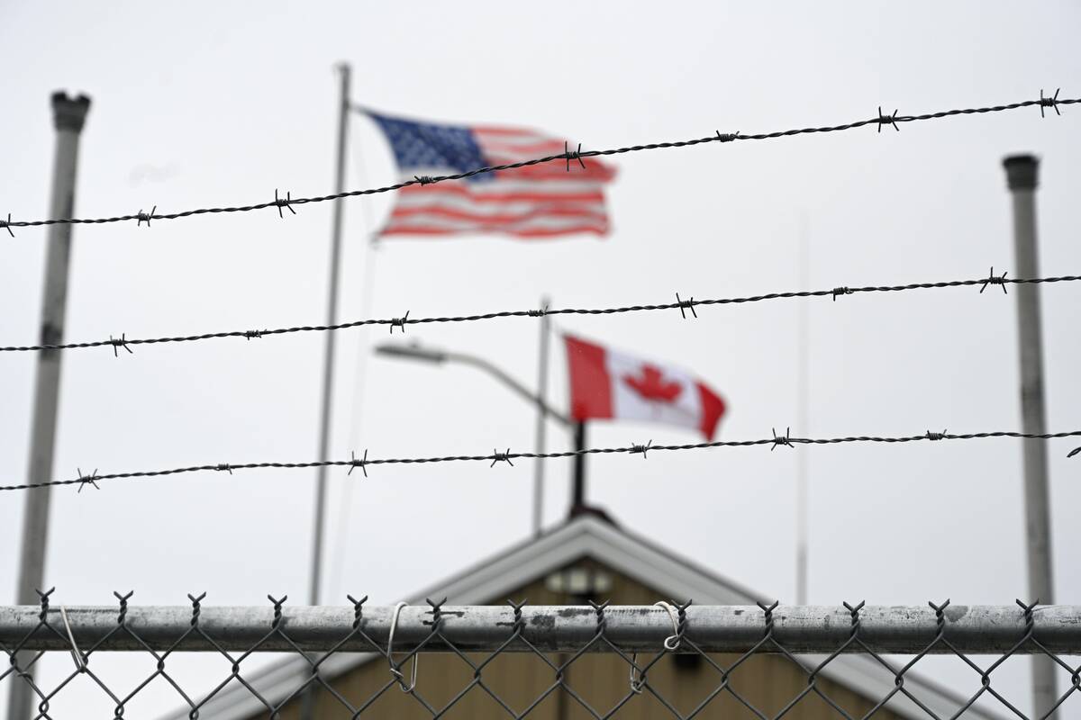 
<span>Įsigalioja Kanados atsakomieji muitai amerikietiškoms prekėms</span>
