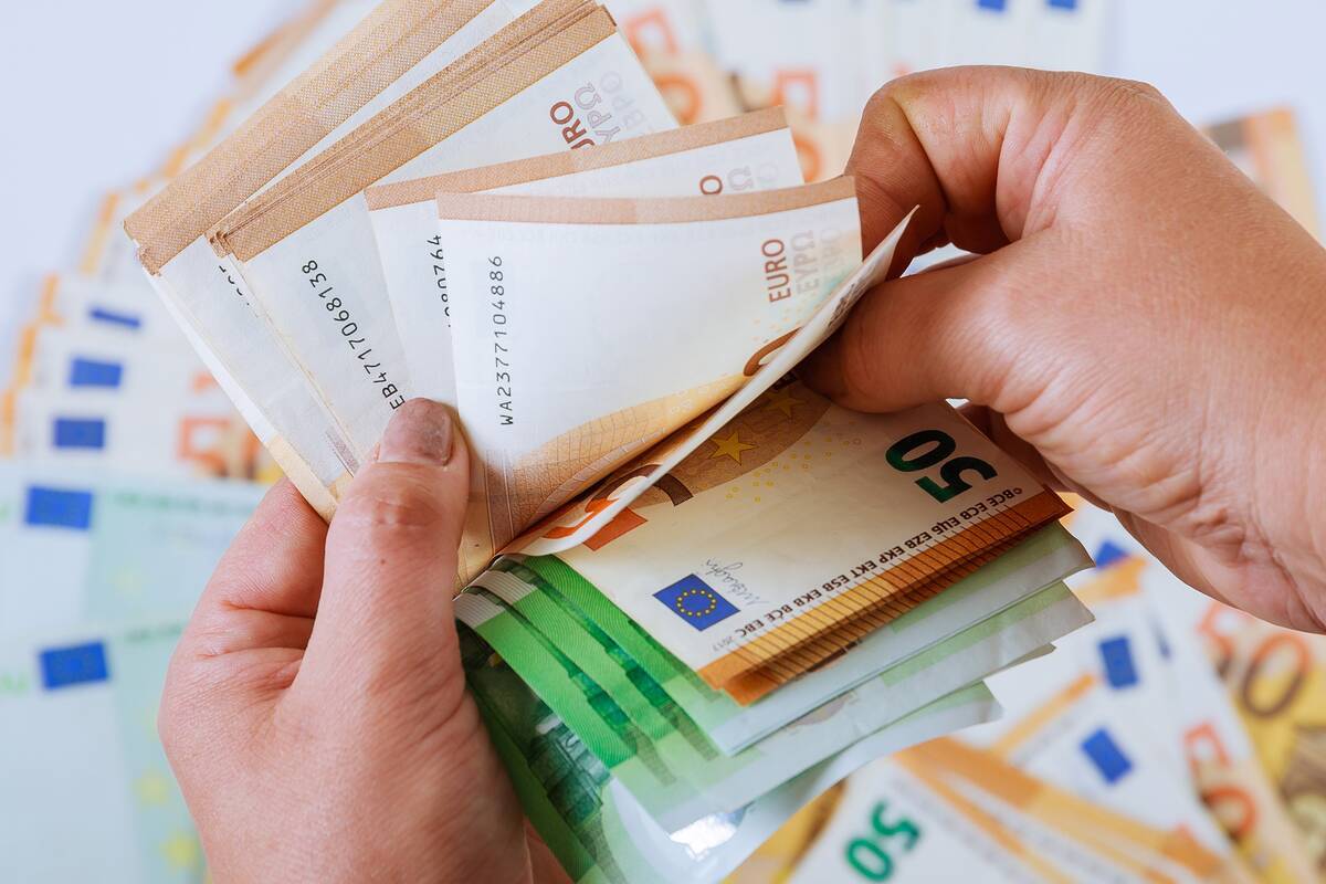 
<span>Tarybos narys Jakubavičius lieka nuteistas „čekiukų“ byloje</span>
