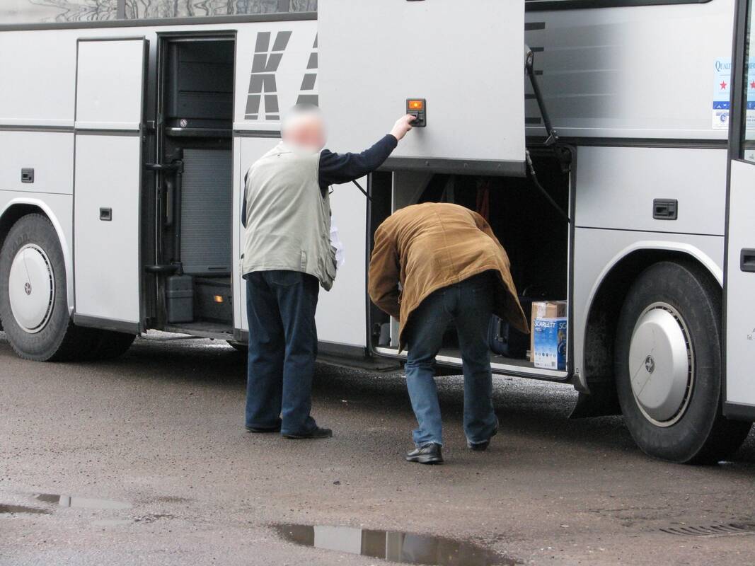 
<span>Vyriausybei mažinant tarpmiestinių autobusų bilietų kainas didieji miestai nuolaidų netaikys</span>
