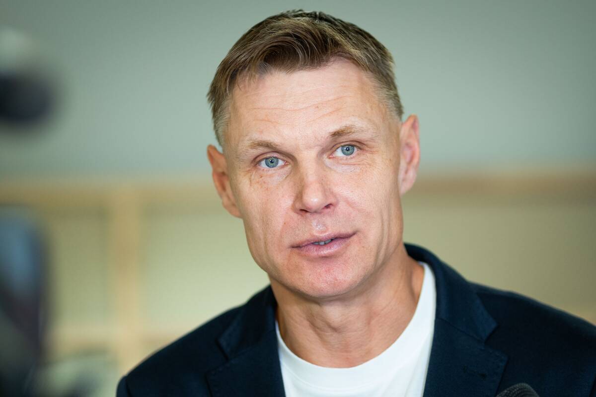
<span>Edgaras Jankauskas traukiasi iš Lietuvos vyrų futbolo rinktinės trenerio posto</span>
