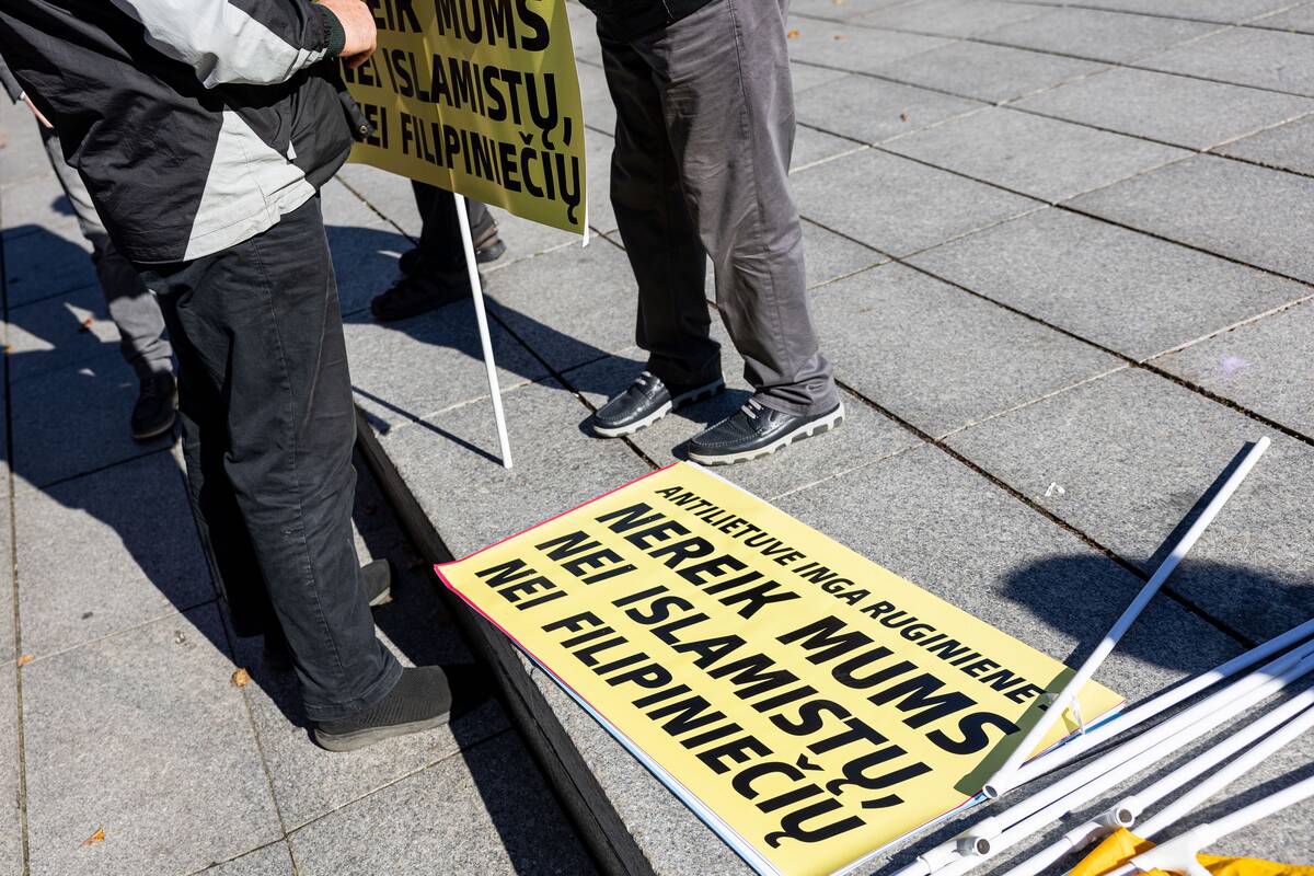 Protestai Vilniuje prieš masinę imigraciją ir rasizmą