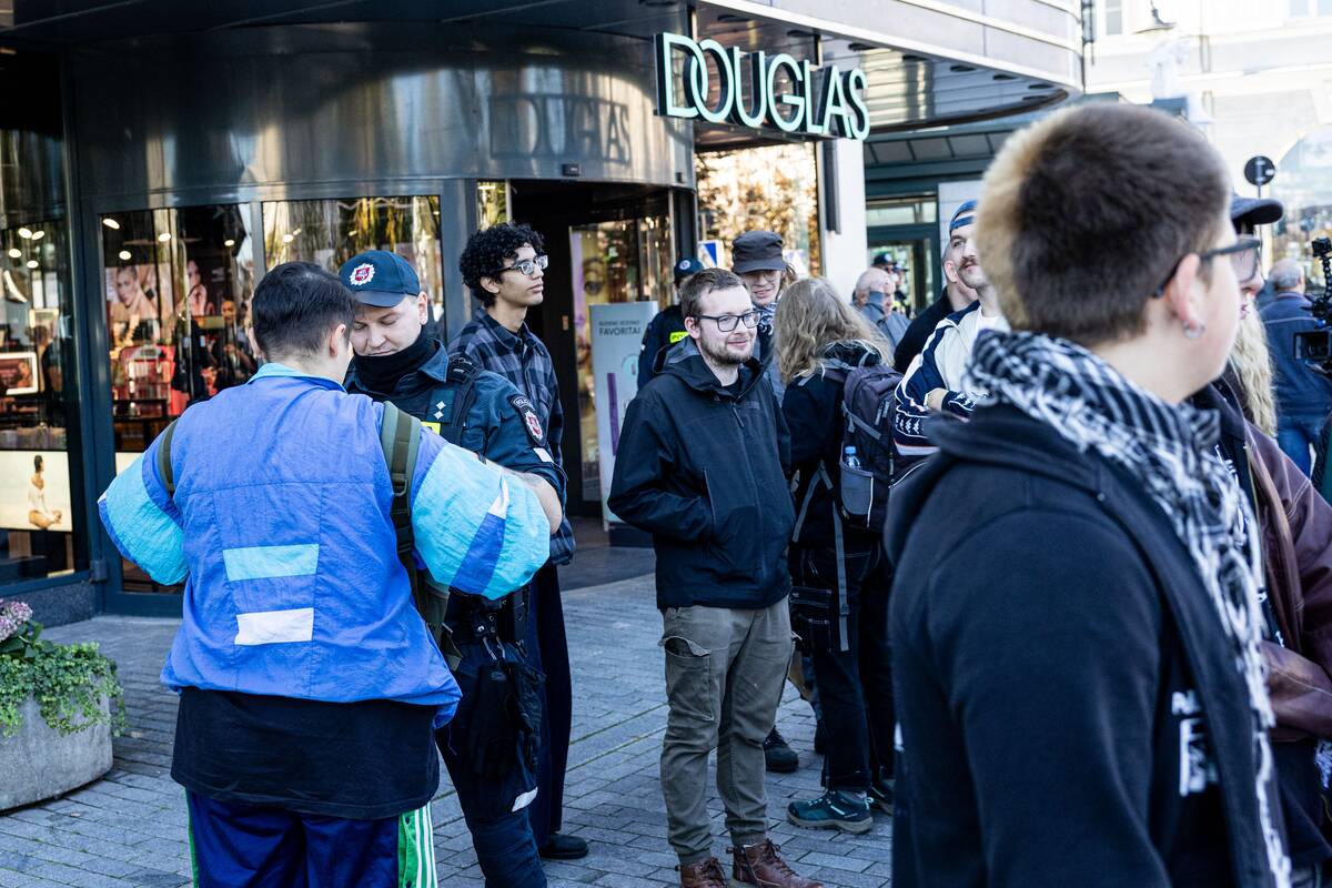 Protestai Vilniuje prieš masinę imigraciją ir rasizmą