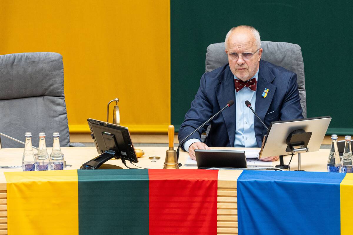 Seimas palaikė branduolinių ginklų draudimo išbraukimą iš Konstitucijos