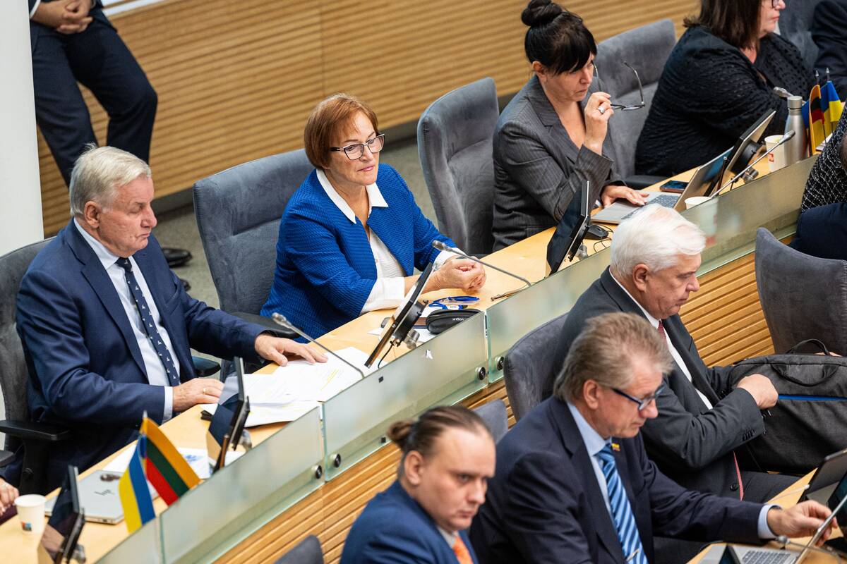 Seimas palaikė branduolinių ginklų draudimo išbraukimą iš Konstitucijos