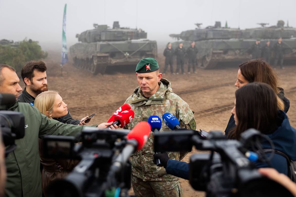 Lietuvoje pirmą kartą iš „Leopard“ tankų šaudė lietuvių įgulos