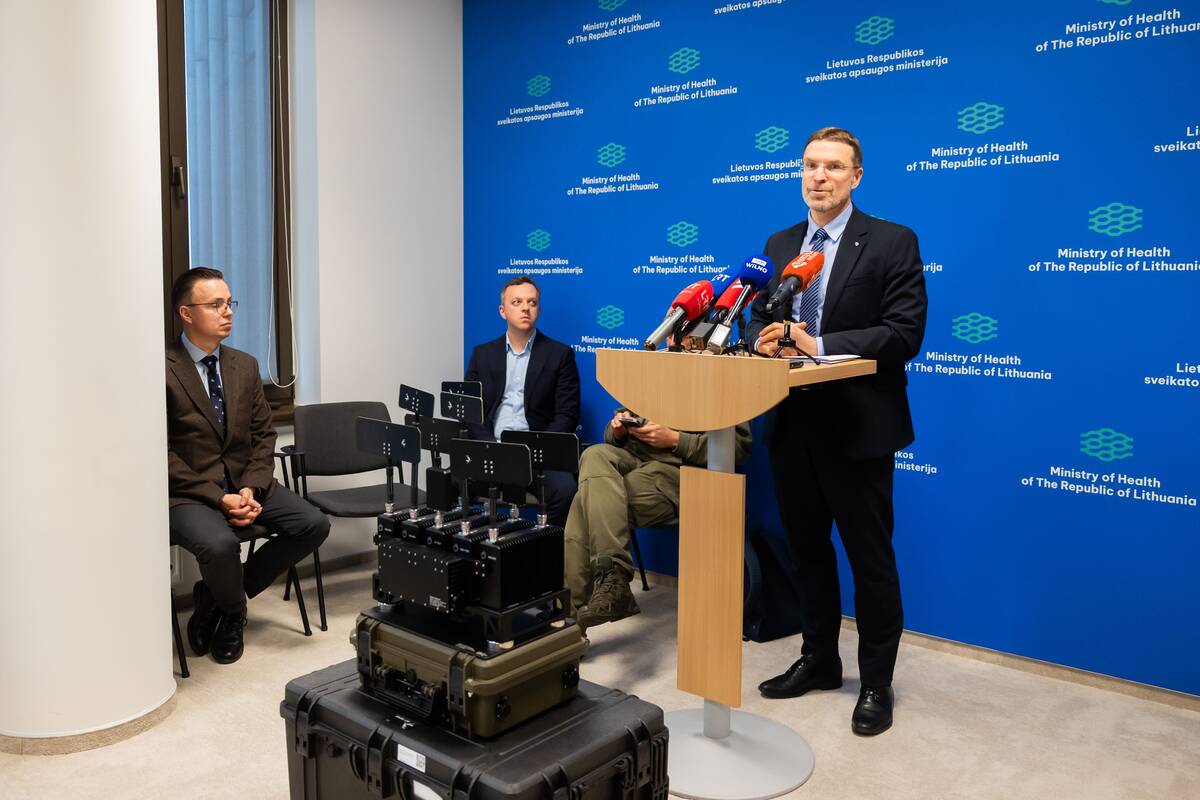 Pristatytos Ukrainos karo medikams skiriamos ir Lietuvoje pagamintos antidronų sistemos