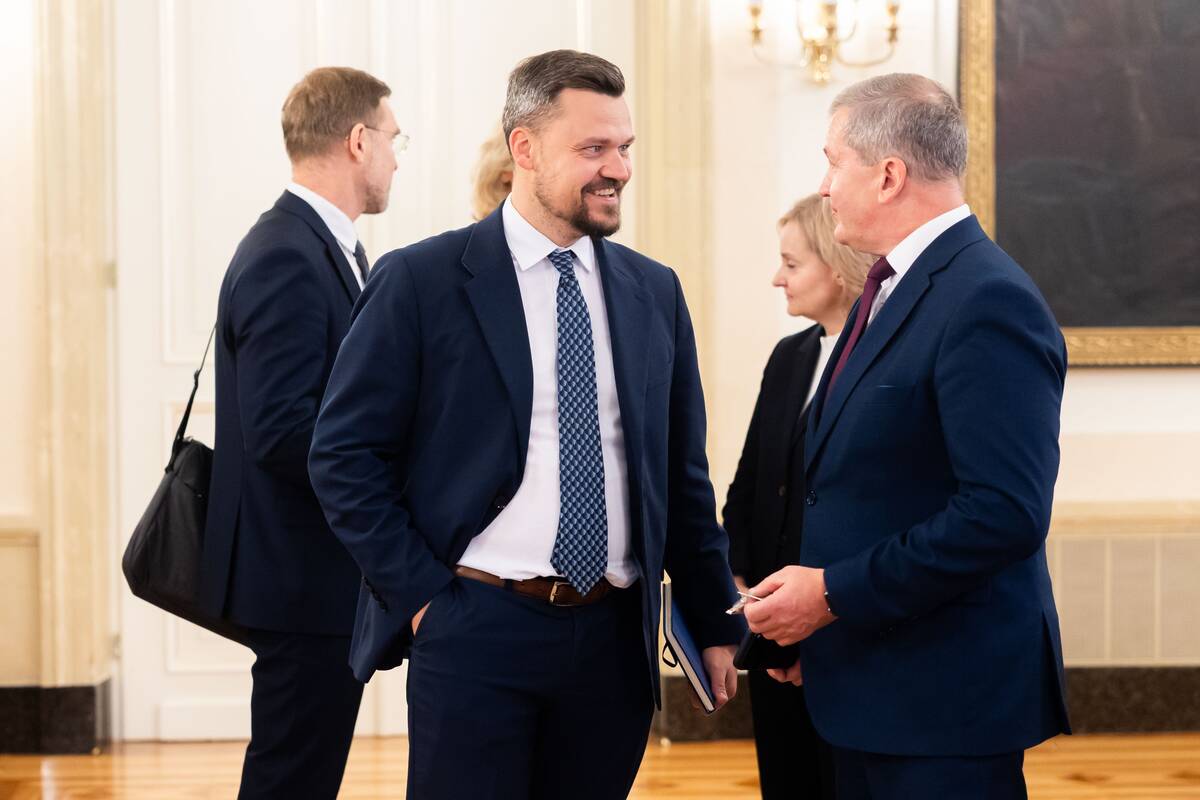 Prezidentas susitiko su Vyriausybės atstovais dėl vaikų saugumo elektroninėje erdvėje