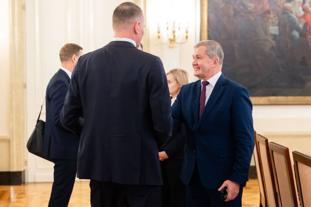 Prezidentas susitiko su Vyriausybės atstovais dėl vaikų saugumo elektroninėje erdvėje