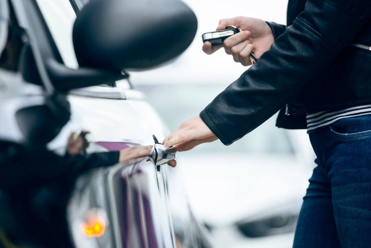 
<span>Iš Vokietijos automobilius pargabenusio ir lietuvius mulkinusio sukčiaus byla – jau teisme</span>
