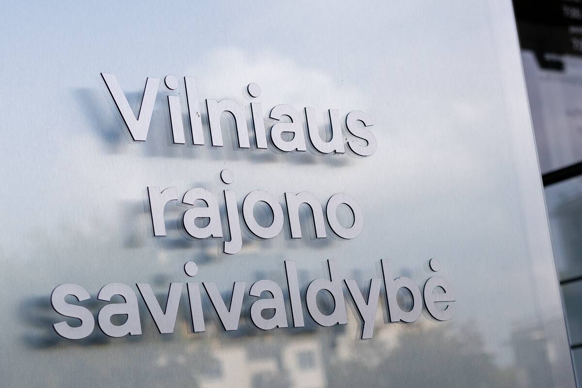 
<span>Vilniaus rajono taryboje skilo LLRA-KŠS frakcija, dalis narių perėjo į opoziciją</span>
