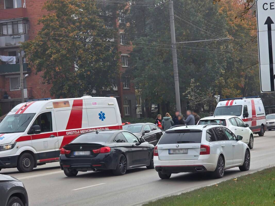 
<span>Raudondvario plente – dviejų automobilių susidūrimas</span>
