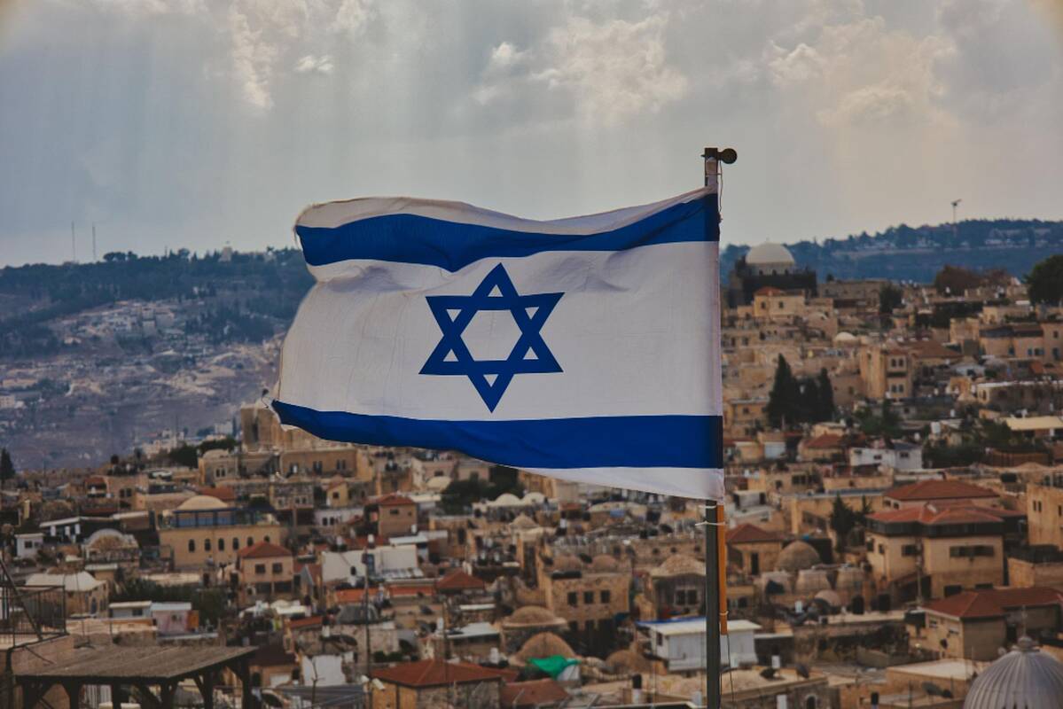 
<span>Trumpas prognozuoja „triuškinamą“ Benjamino Netanyahu pergalę rinkimuose</span>
