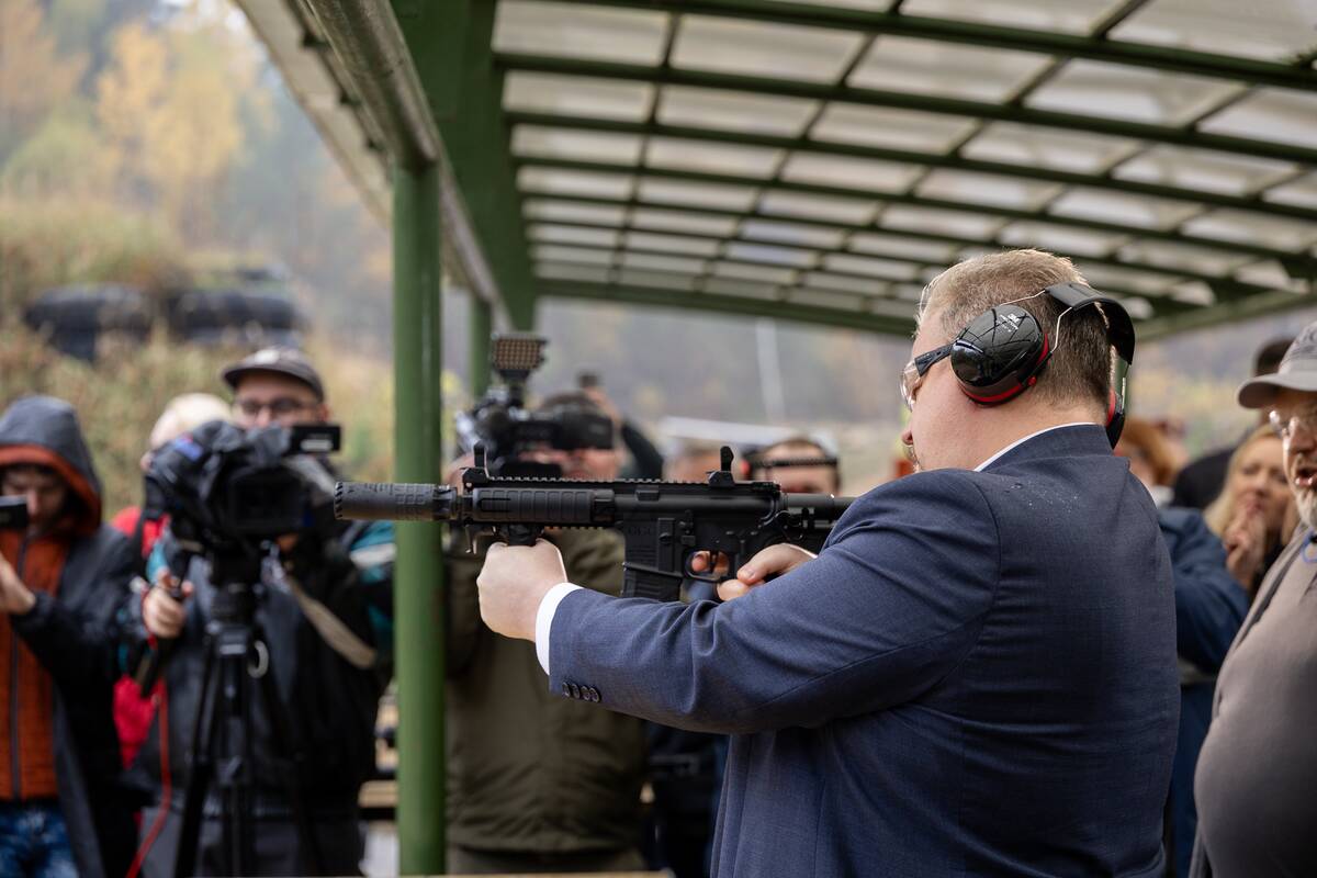 Lietuvoje surinktų ginklų pristatymas